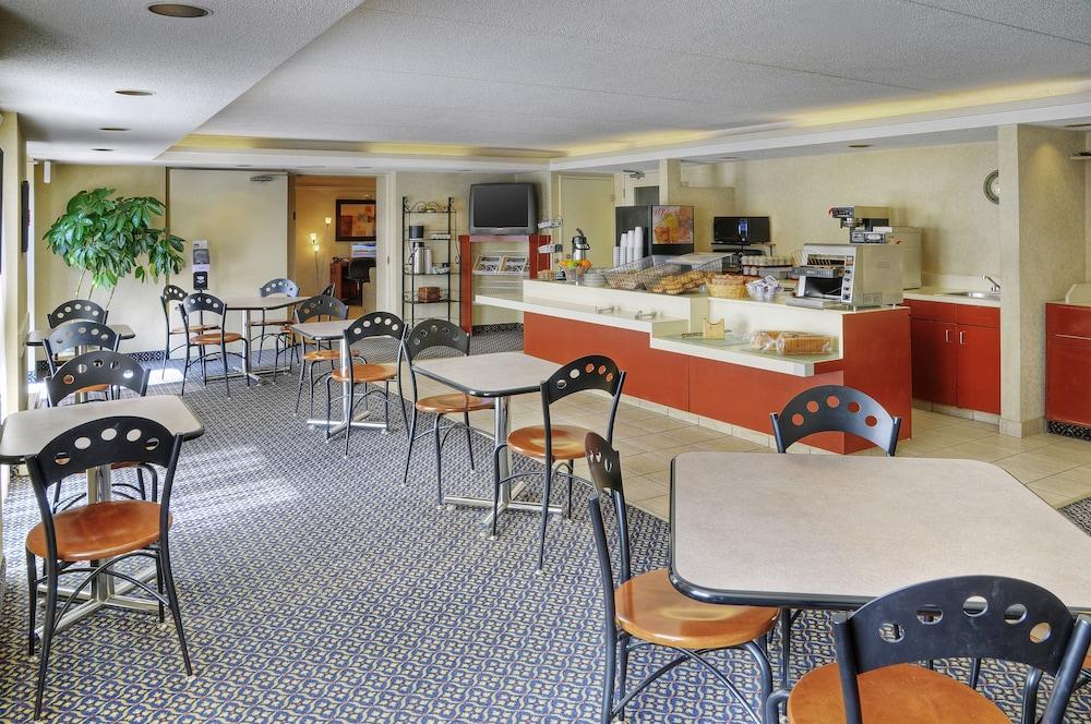 Comfort Suites Londen Buitenkant foto