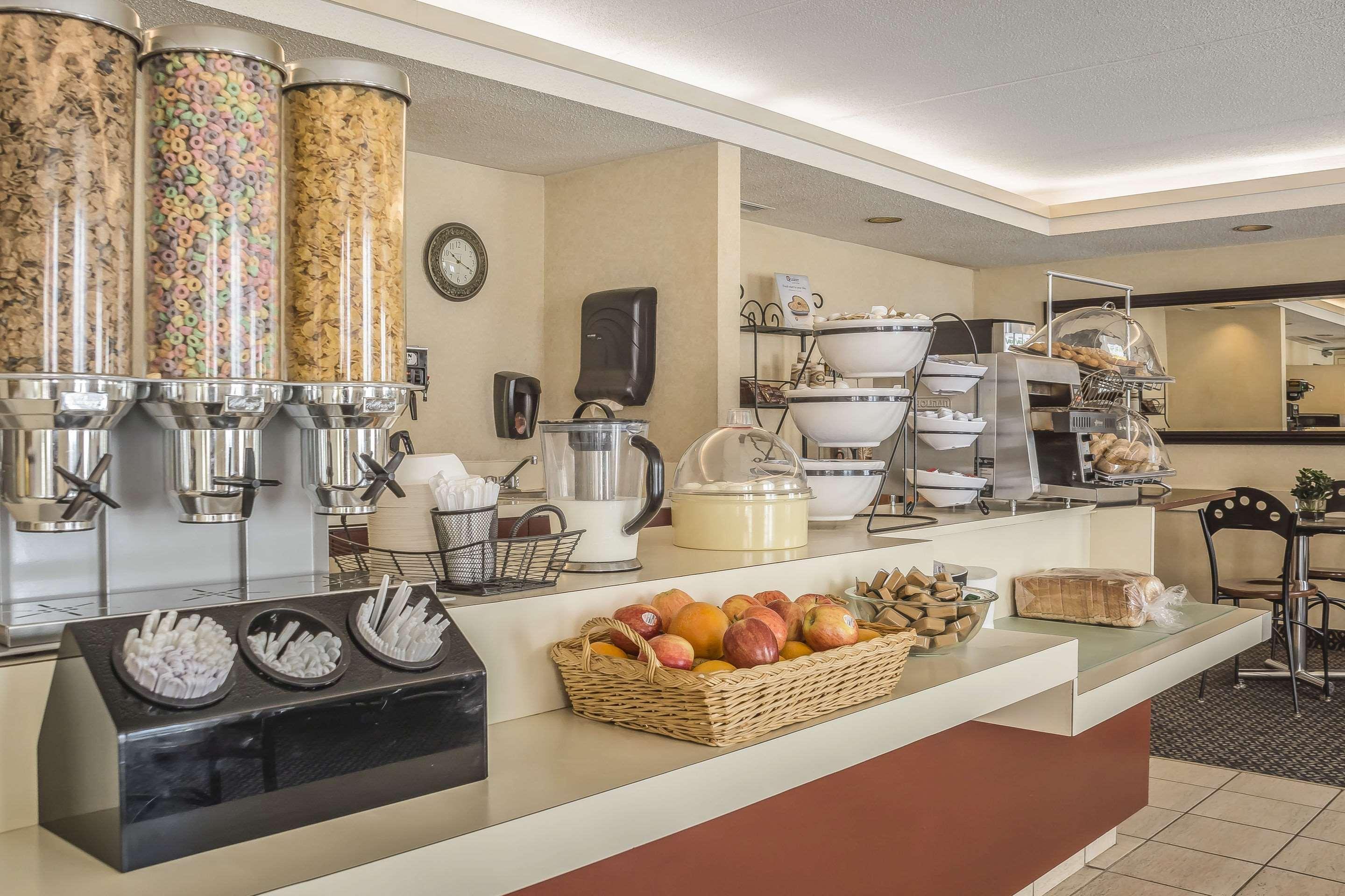 Comfort Suites Londen Buitenkant foto