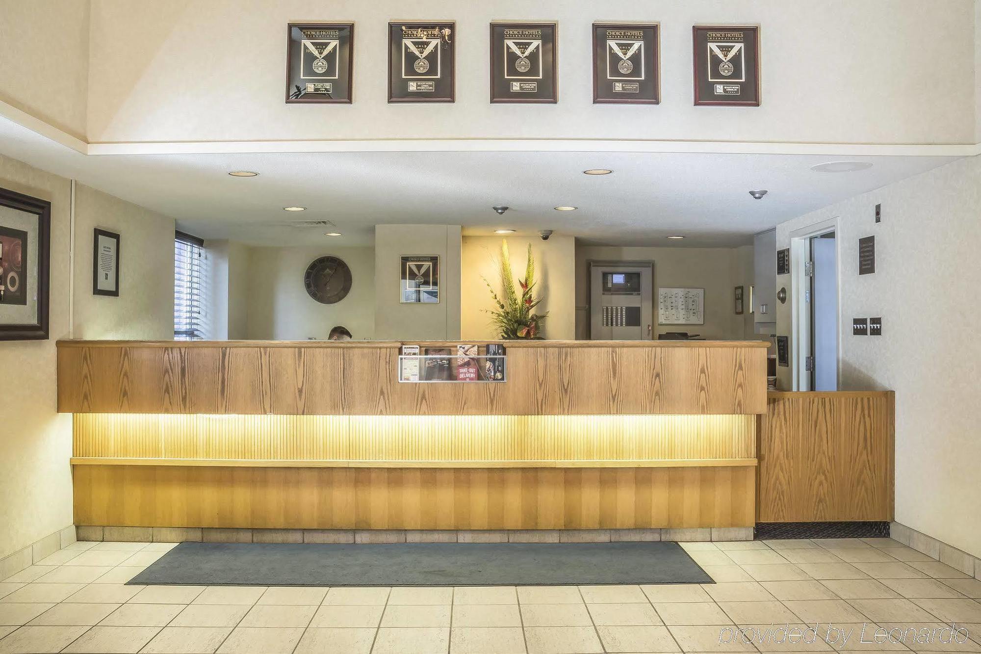 Comfort Suites Londen Buitenkant foto